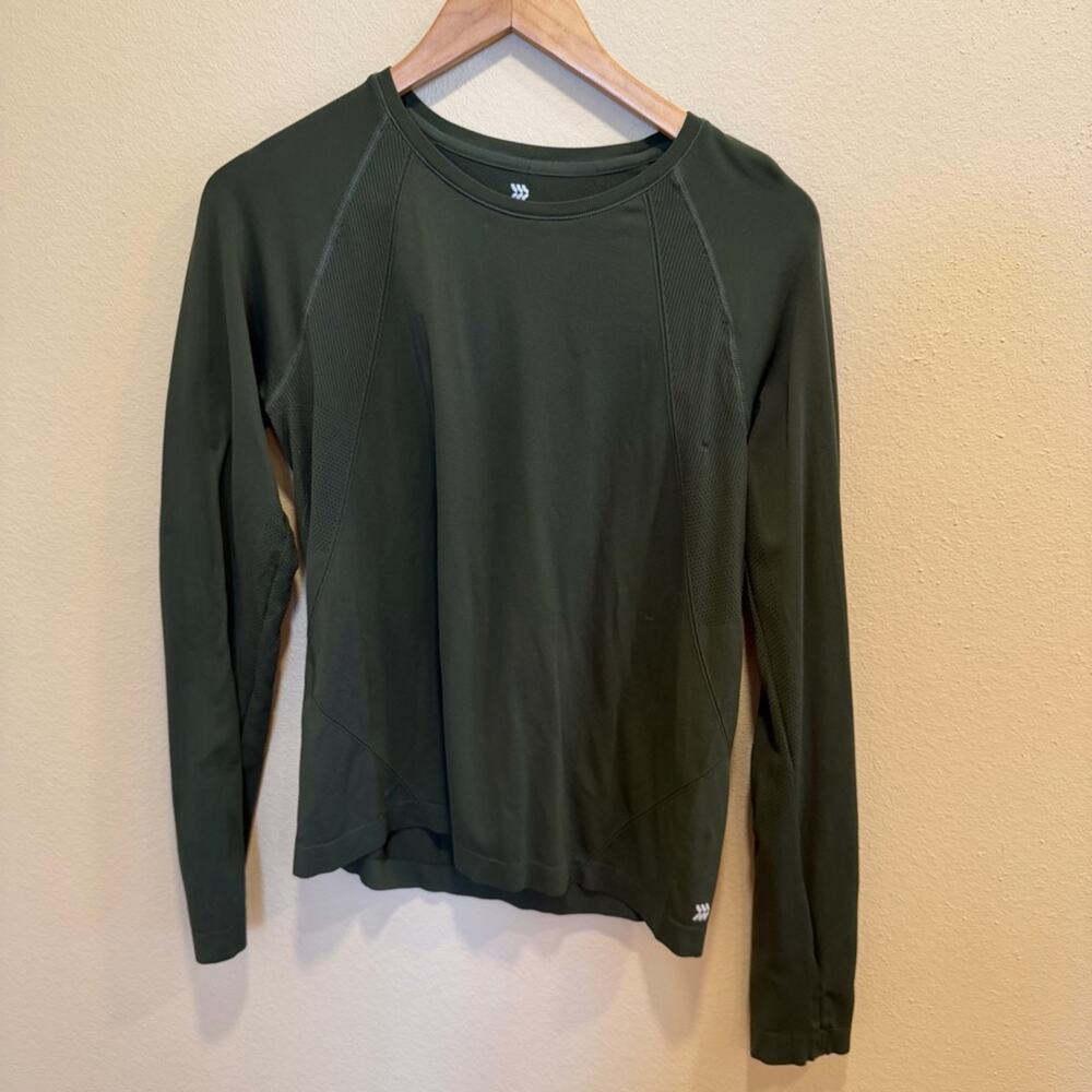 Target all in motion green under scrub athletic top long sleeve large - Picture 7 of 10